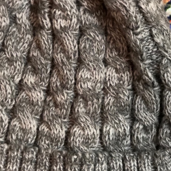 Cable Knit Beanie - Picture 5 of 6